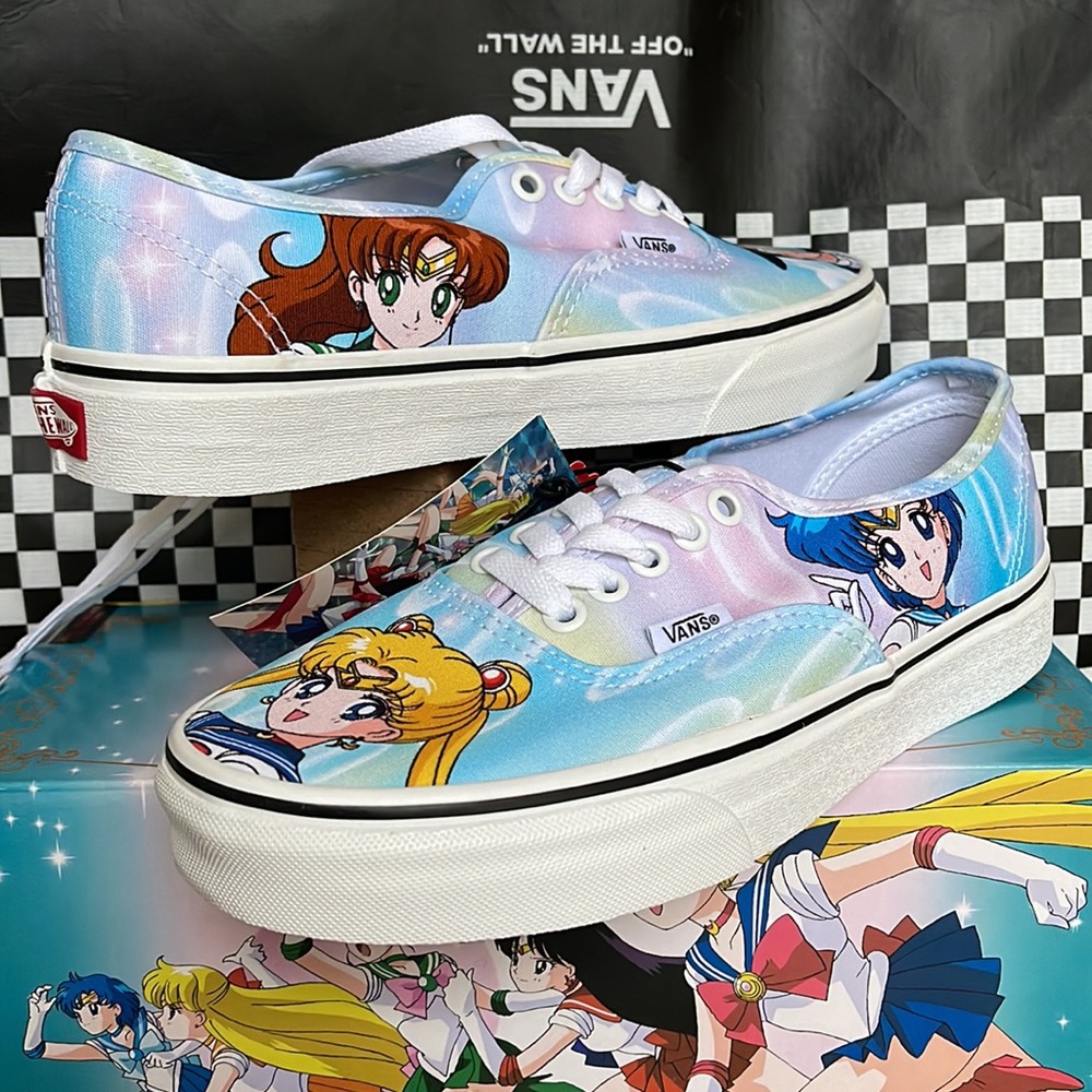 Vans Authentic Pretty Guardians & Tuxedo Mask Sailor Moon Men’s sneakers - Picture 1 of 16